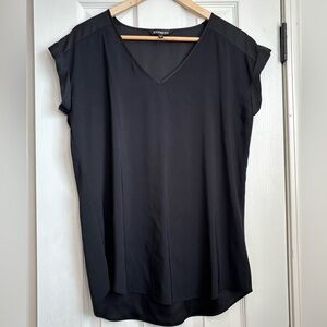 Express Women’s Black V-Neck Blouse Size [M]